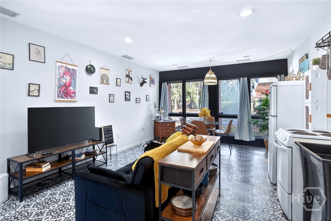 102 Stuart Street Savannah, GA 31405 - Photo 45 of 58