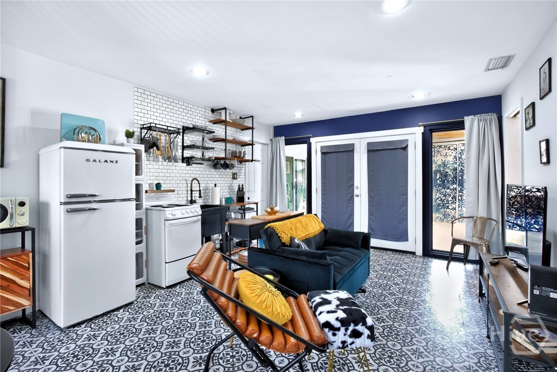 102 Stuart Street Savannah, GA 31405 - Photo 47 of 58