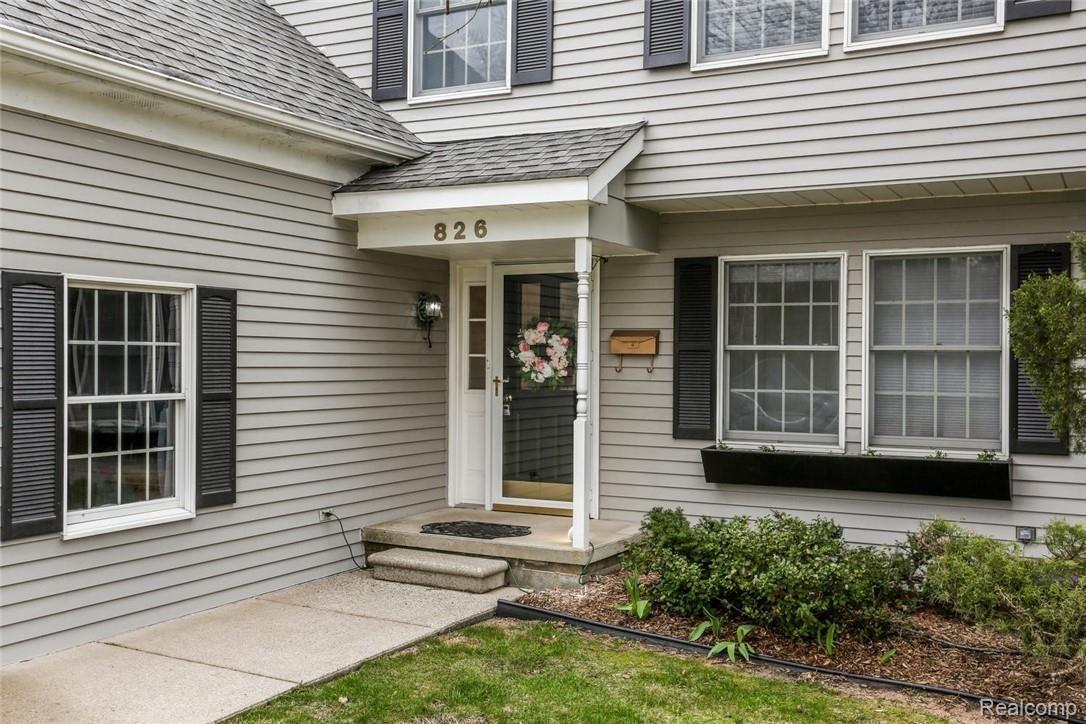 826 Miller Avenue Rochester, MI 48307 - Photo 2 of 22 826 Miller Ave Rochester MI-large-004-9-826 Miller Rochester00004-1500x1000-72dpi.jpg