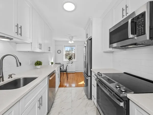 $3,400 | 131 Sewall Avenue, Unit 6, Brookline, MA 02446