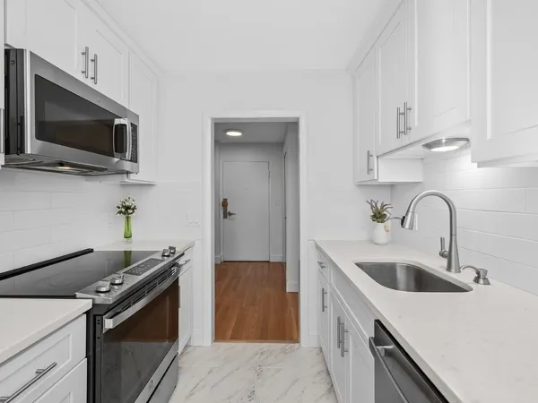 $3,400 | 131 Sewall Avenue, Unit 6, Brookline, MA 02446