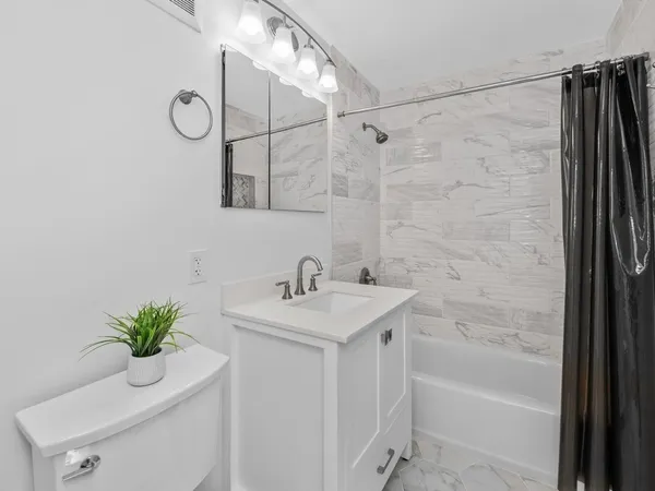 $3,400 | 131 Sewall Avenue, Unit 6, Brookline, MA 02446