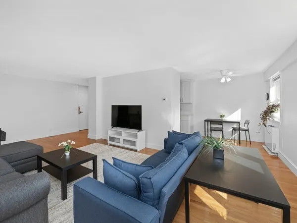 $3,400 | 131 Sewall Avenue, Unit 6, Brookline, MA 02446