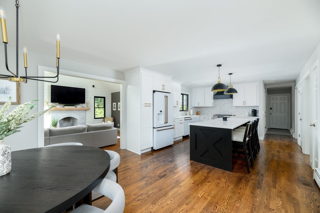 21 Round Table Road Shrewsbury, MA 01545 - Photo 7 of 40