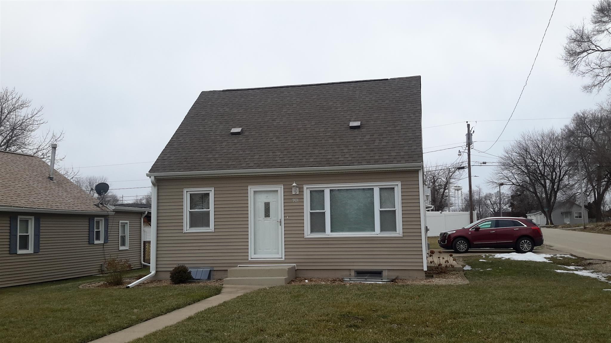 901 3rd Street Colona, IL 61241 - Photo 3 of 12 Gallery Image 3