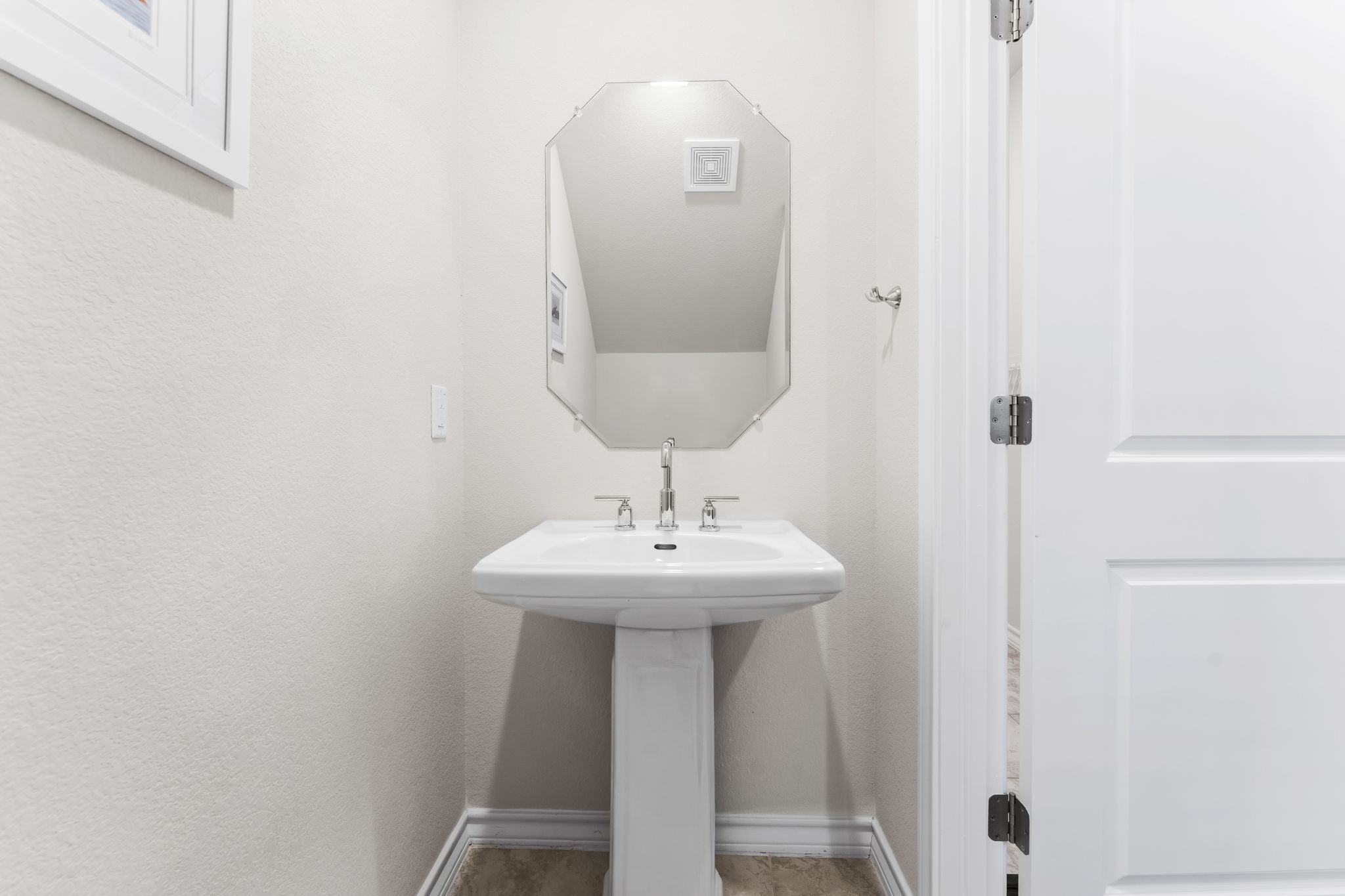 2803 Mary Elizabeth Drive Austin, TX 78728 - Photo 15 of 30 Bathroom with baseboards