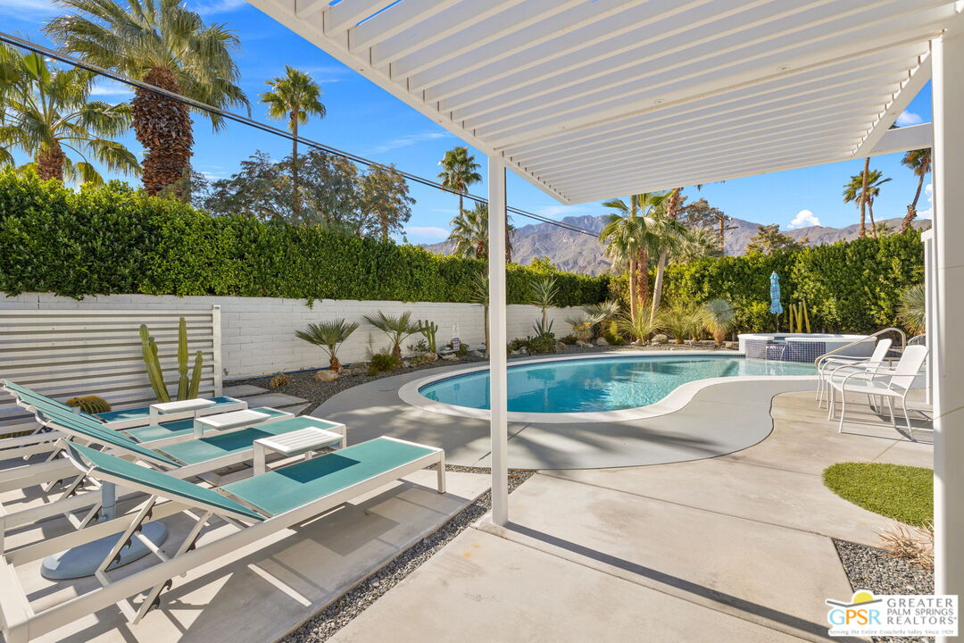 805 East Garden Road Palm Springs, CA 92262 - Photo 2 of 44