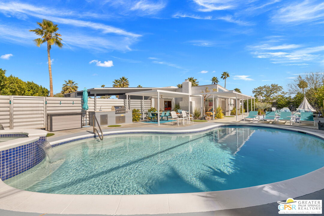 805 East Garden Road Palm Springs, CA 92262 - Photo 3 of 44