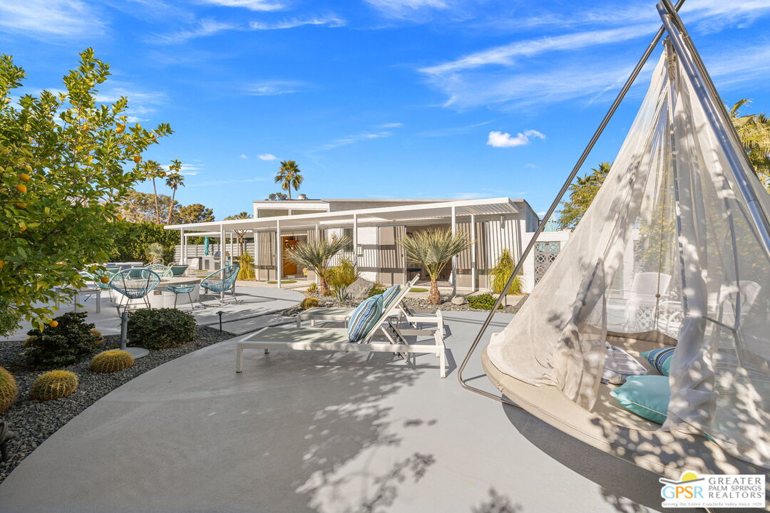 805 East Garden Road Palm Springs, CA 92262 - Photo 4 of 44