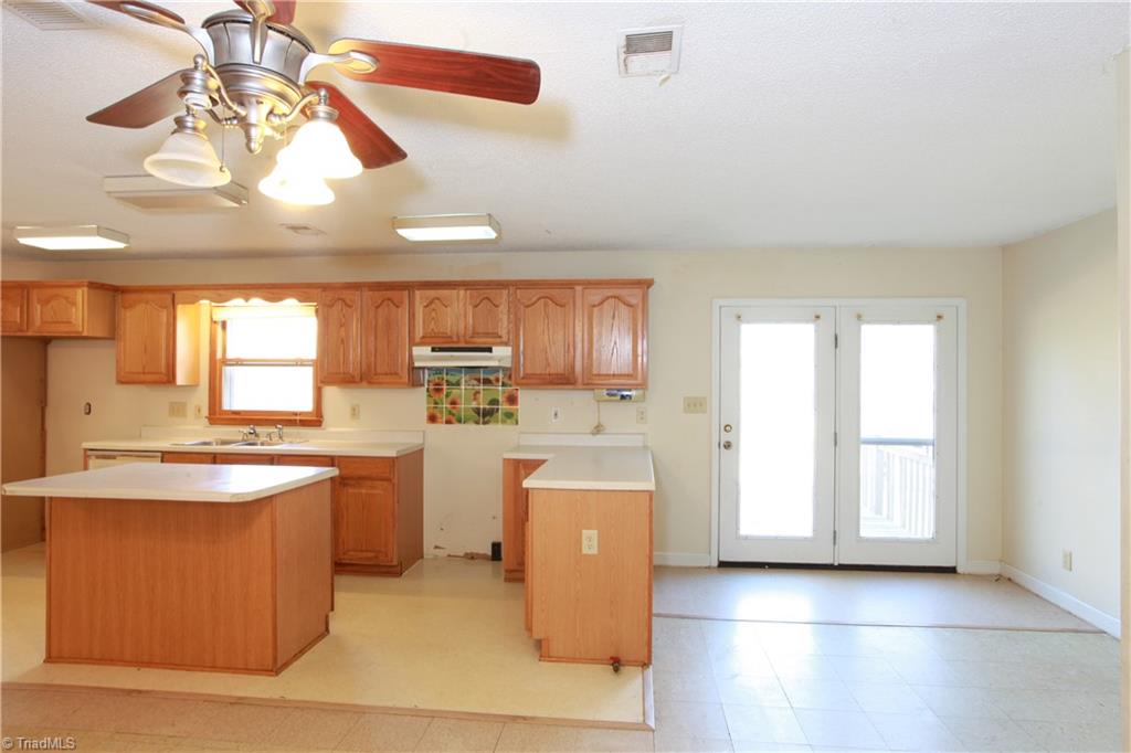 8040 National Service Road Colfax, NC 27235 - Photo 7 of 18