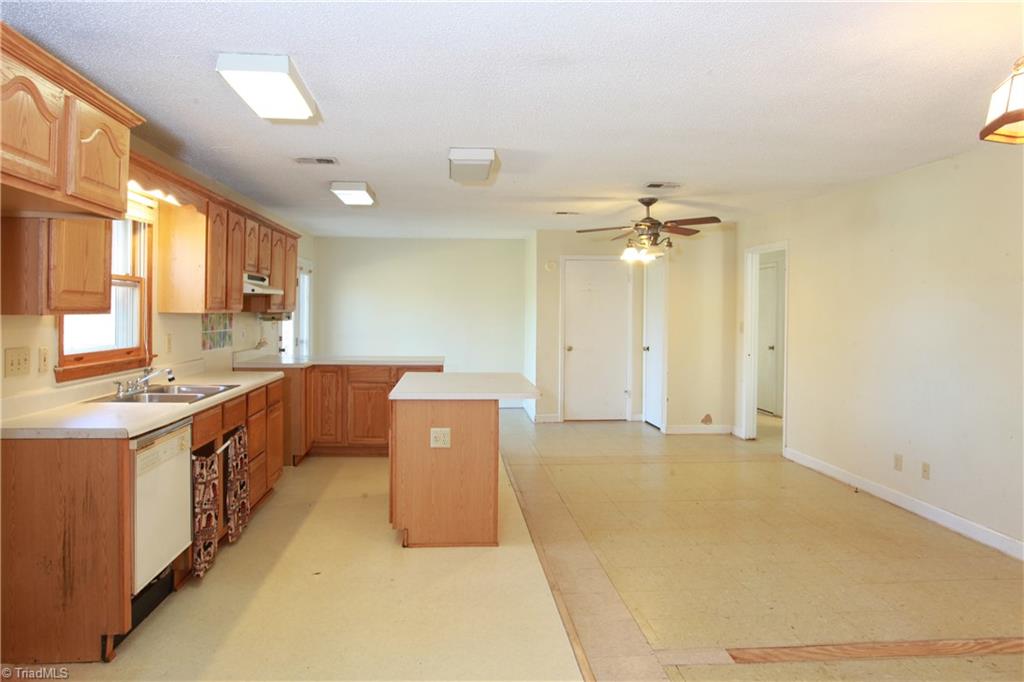 8040 National Service Road Colfax, NC 27235 - Photo 10 of 18