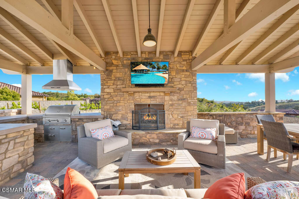 7307 Nicklaus Road Moorpark, CA 93021 - Photo 69 of 96 7307 Nicklaus Rd - HsHProd -43