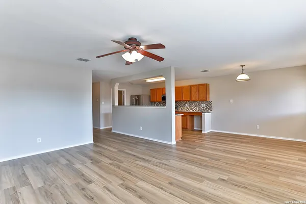 $1,950 | 233 North Willow Way, Cibolo, TX 78108