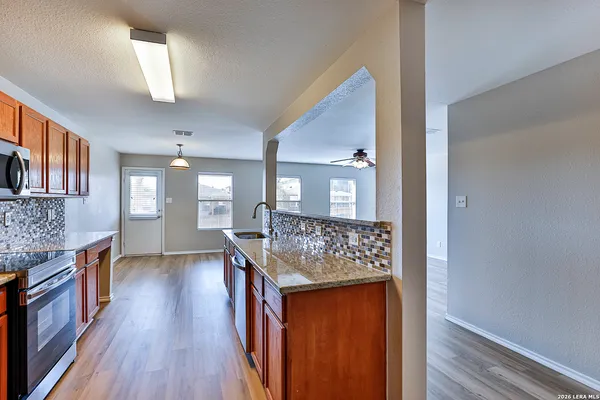 $1,950 | 233 North Willow Way, Cibolo, TX 78108