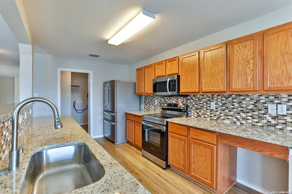 $1,950 | 233 North Willow Way, Cibolo, TX 78108