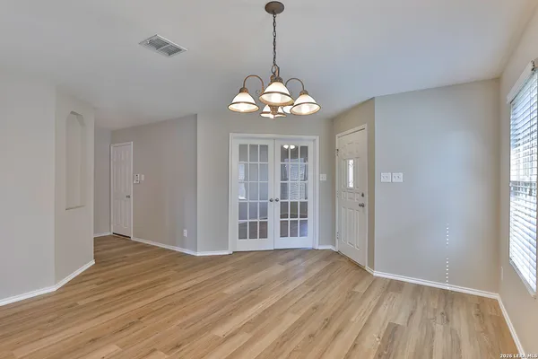 $1,950 | 233 North Willow Way, Cibolo, TX 78108