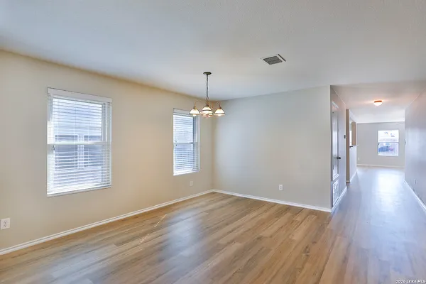 $1,950 | 233 North Willow Way, Cibolo, TX 78108