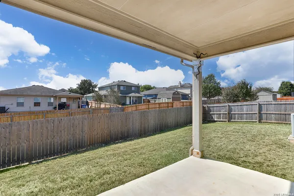 $1,950 | 233 North Willow Way, Cibolo, TX 78108