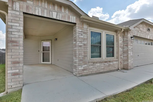 $1,950 | 233 North Willow Way, Cibolo, TX 78108