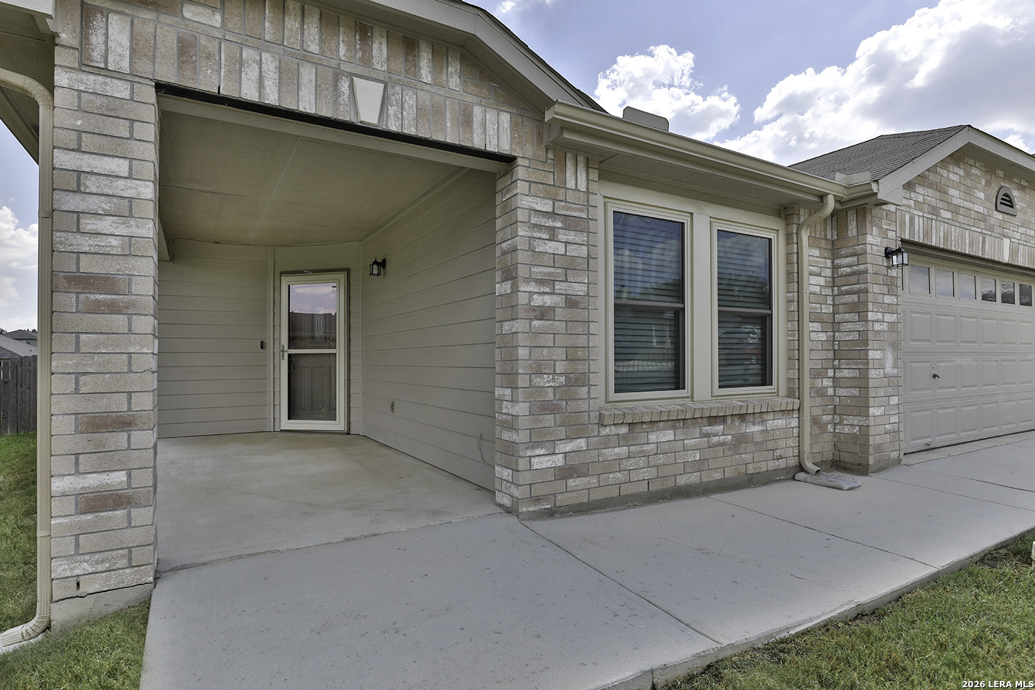 233 North Willow Way Cibolo, TX 78108 - Photo 3 of 23