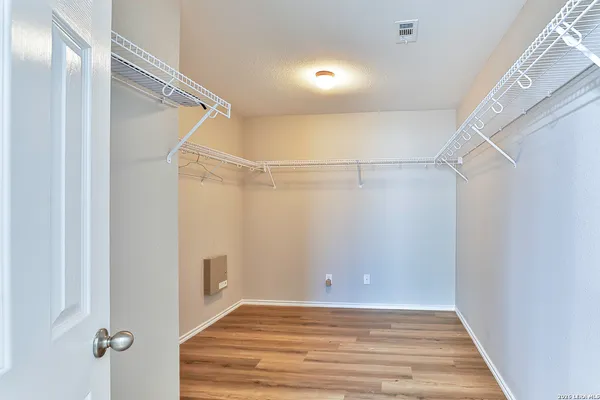 $1,950 | 233 North Willow Way, Cibolo, TX 78108