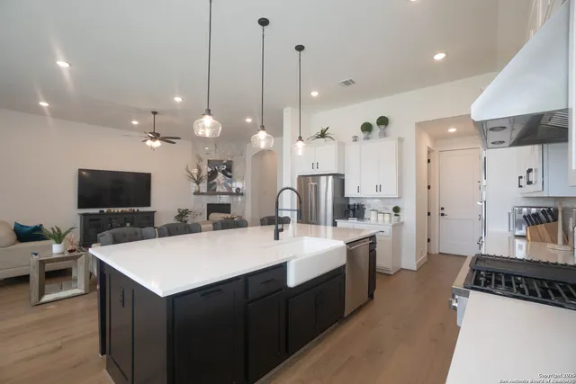 $639,900 | 119 Huntwick Drive, Boerne, TX 78006