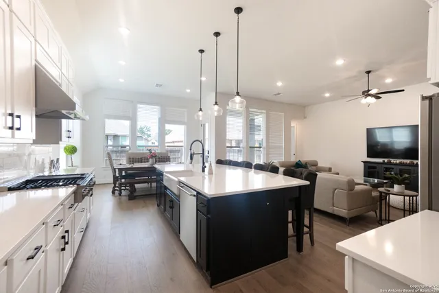 $639,900 | 119 Huntwick Drive, Boerne, TX 78006