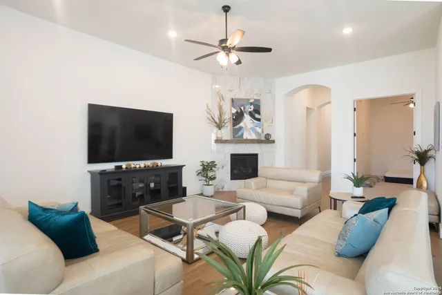 $639,900 | 119 Huntwick Drive, Boerne, TX 78006