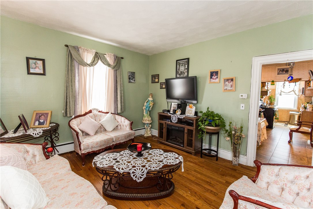 316 Orms Street Providence, RI 02908 - Photo 15 of 40