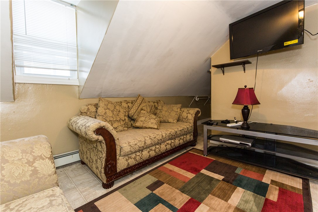 316 Orms Street Providence, RI 02908 - Photo 24 of 40