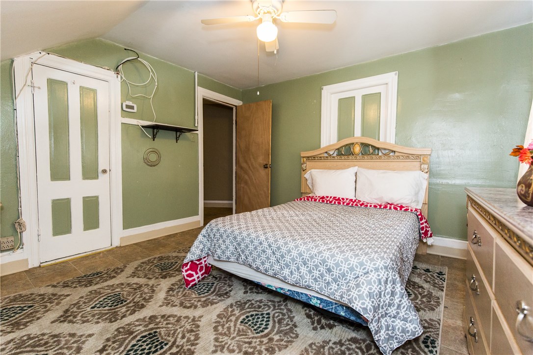 316 Orms Street Providence, RI 02908 - Photo 29 of 40