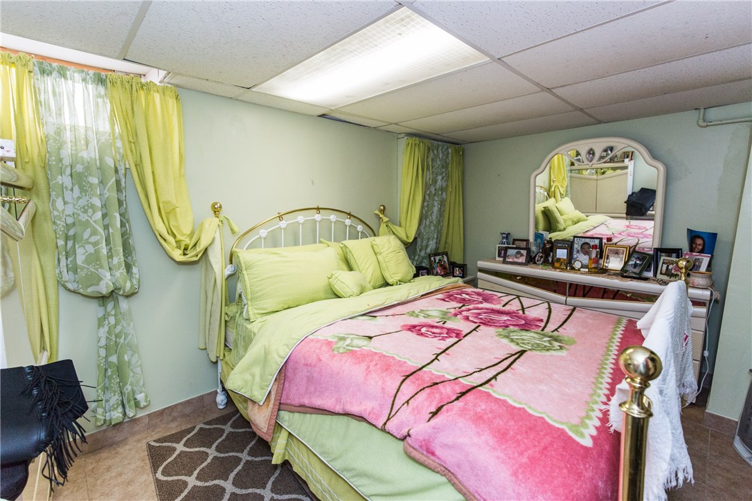 316 Orms Street Providence, RI 02908 - Photo 36 of 40