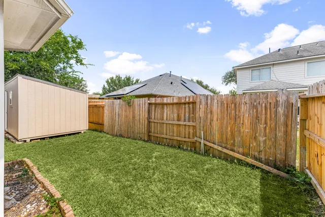 $315,000 | 4926 Trailing Clover Court, Houston, TX 77084