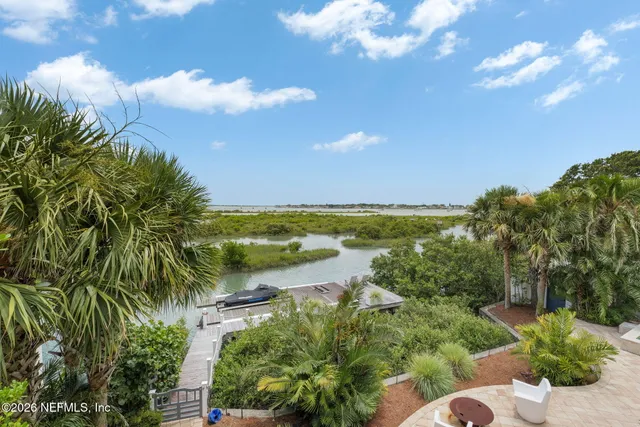 a bedroom with a bed and a cabinets
