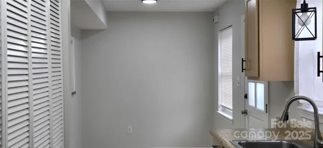 a close view of sink with a bathroom