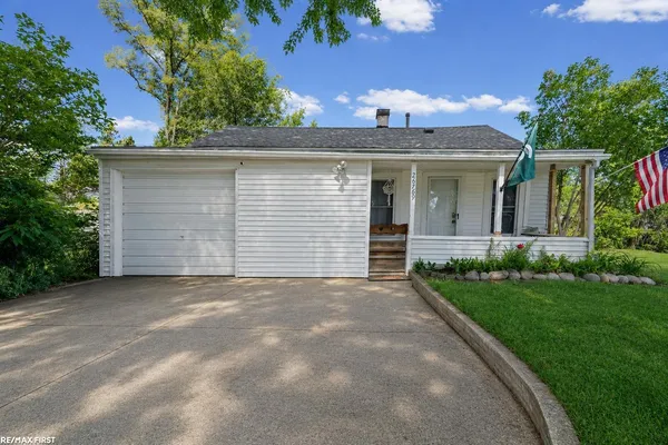 $175,000 | 26769 Barrington Street, Madison Heights, MI 48071
