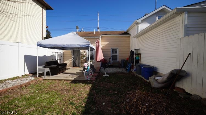 31 Kossuth Street Haledon, NJ 07508 - Photo 6 of 7