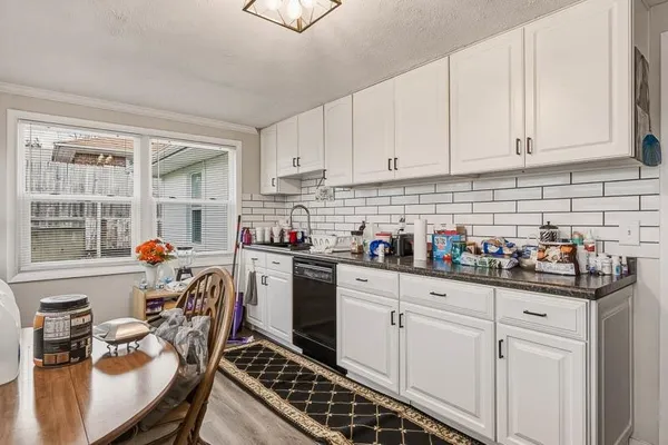 $225,900 | 3115 20th Street, Rockford, IL 61109