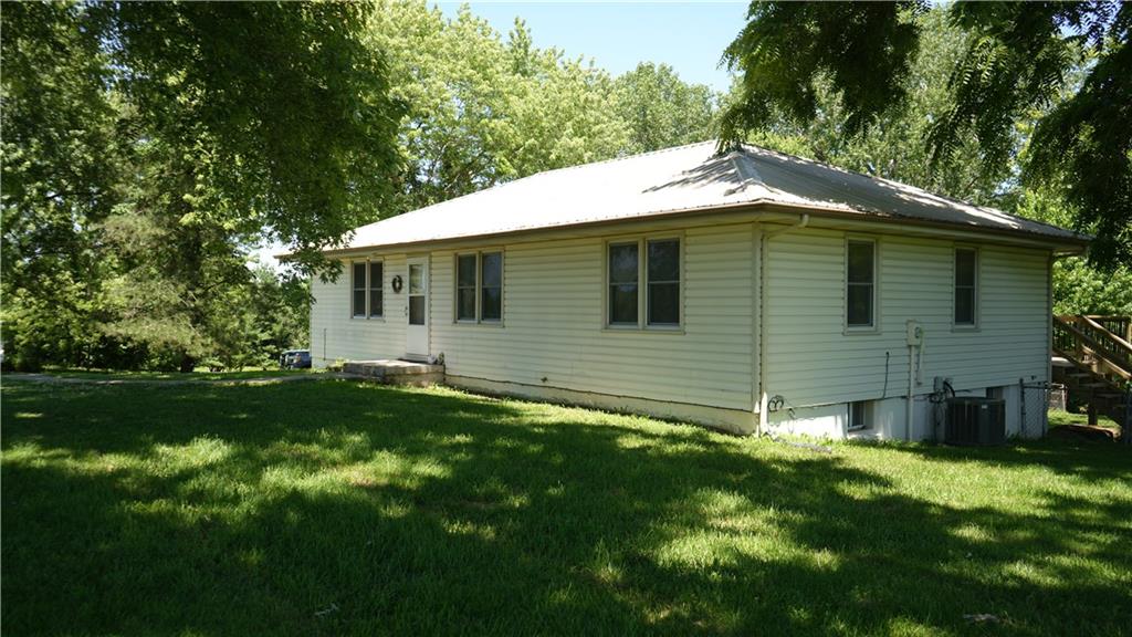 14701 Tillman Road Smithville, MO 64089 - Photo 5 of 35