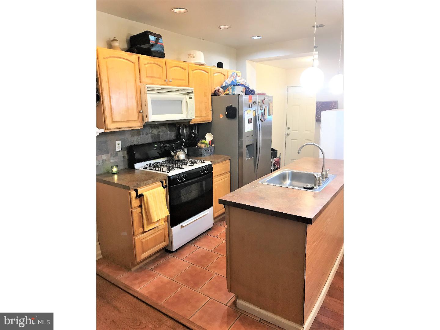 7215 Sommers Road Philadelphia, PA 19138 - Photo 8 of 25 Kitchen