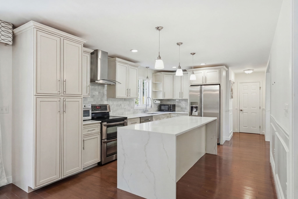 67 Hidden Road Dracut, MA 01826 - Photo 6 of 32