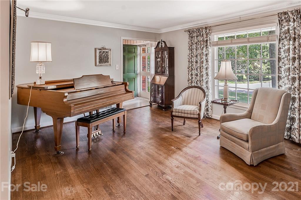 4727 Fairheath Road Charlotte, NC 28210 - Photo 11 of 41 Gallery Image 11