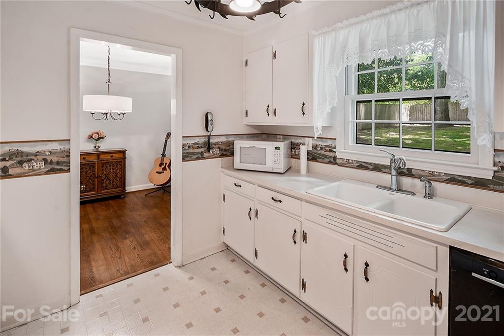 4727 Fairheath Road Charlotte, NC 28210 - Photo 15 of 41 Gallery Image 15