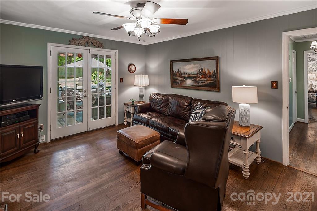 4727 Fairheath Road Charlotte, NC 28210 - Photo 21 of 41 Gallery Image 21