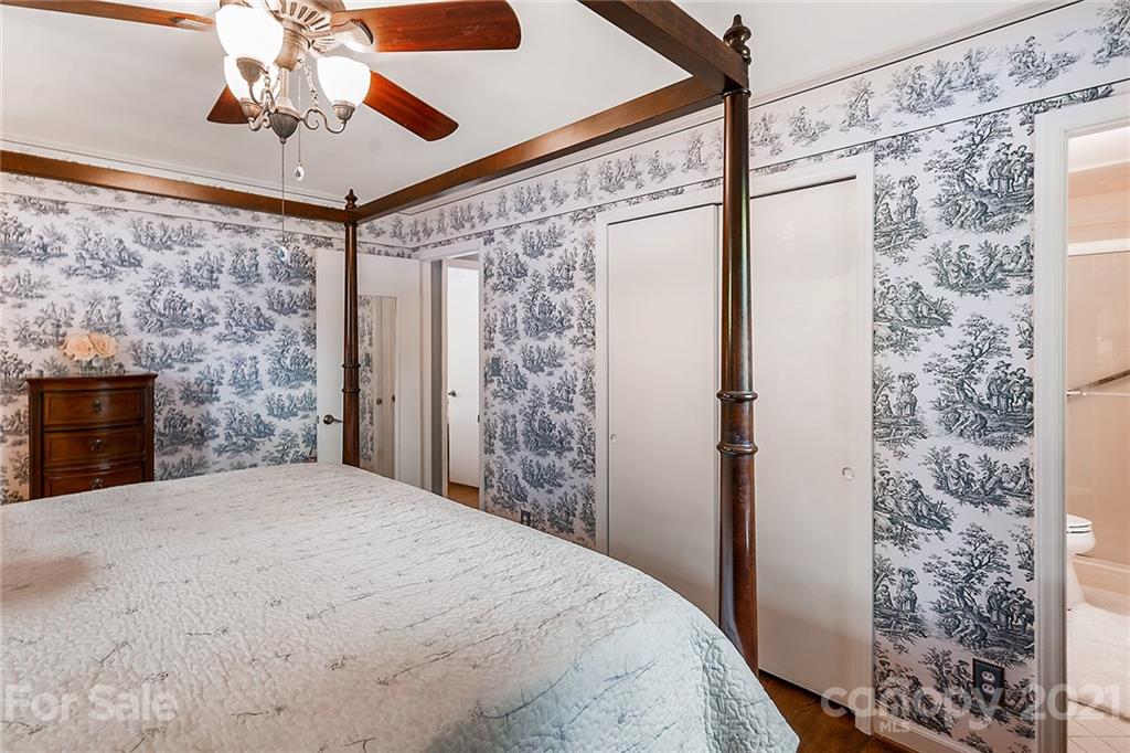 4727 Fairheath Road Charlotte, NC 28210 - Photo 26 of 41 Gallery Image 26
