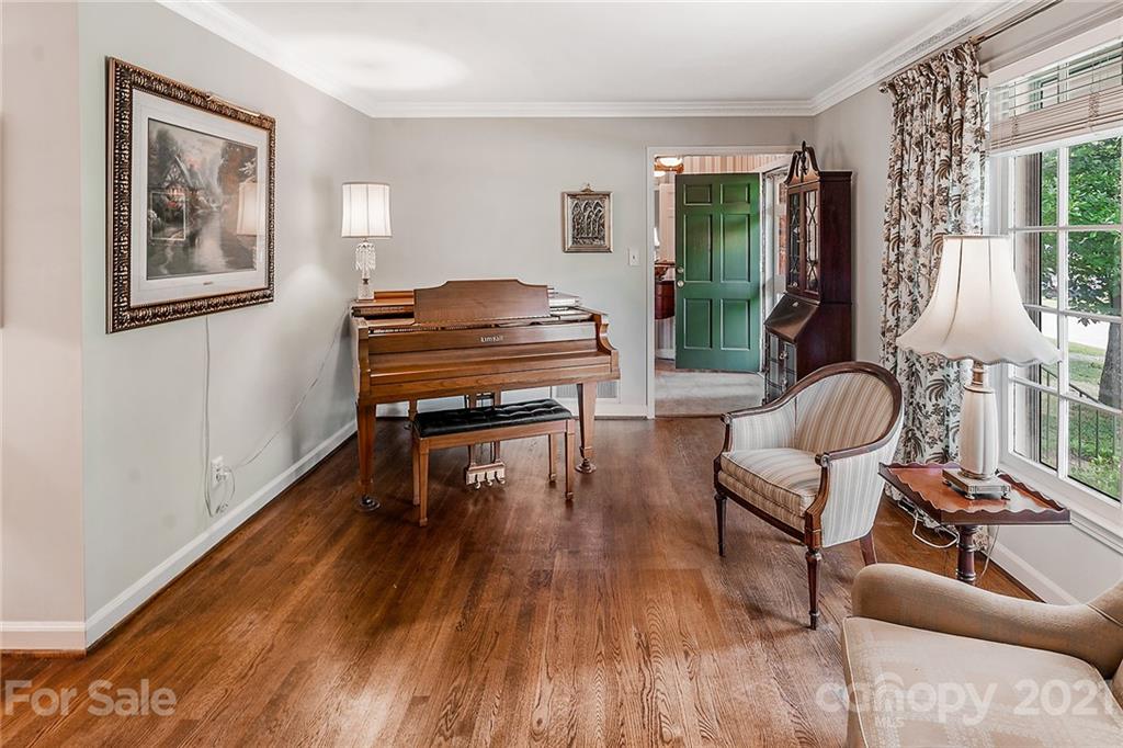 4727 Fairheath Road Charlotte, NC 28210 - Photo 9 of 41 Gallery Image 9