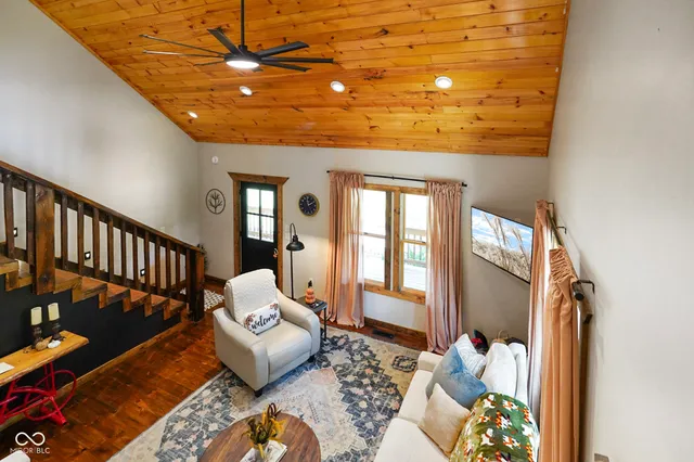 $599,999 | 5618 Hoover Road, Nashville, IN 47448