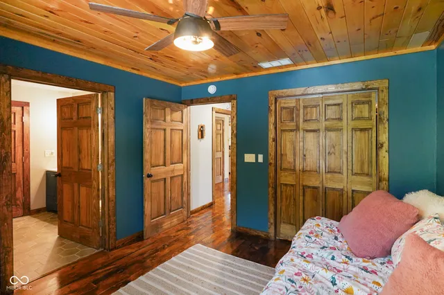 $599,999 | 5618 Hoover Road, Nashville, IN 47448