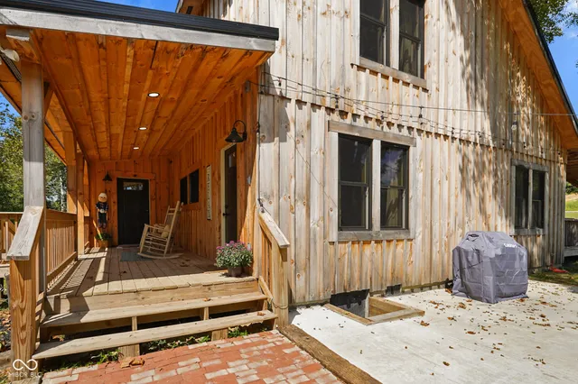 $599,999 | 5618 Hoover Road, Nashville, IN 47448