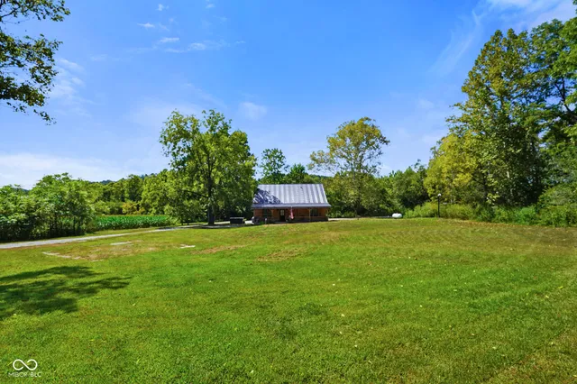 $599,999 | 5618 Hoover Road, Nashville, IN 47448